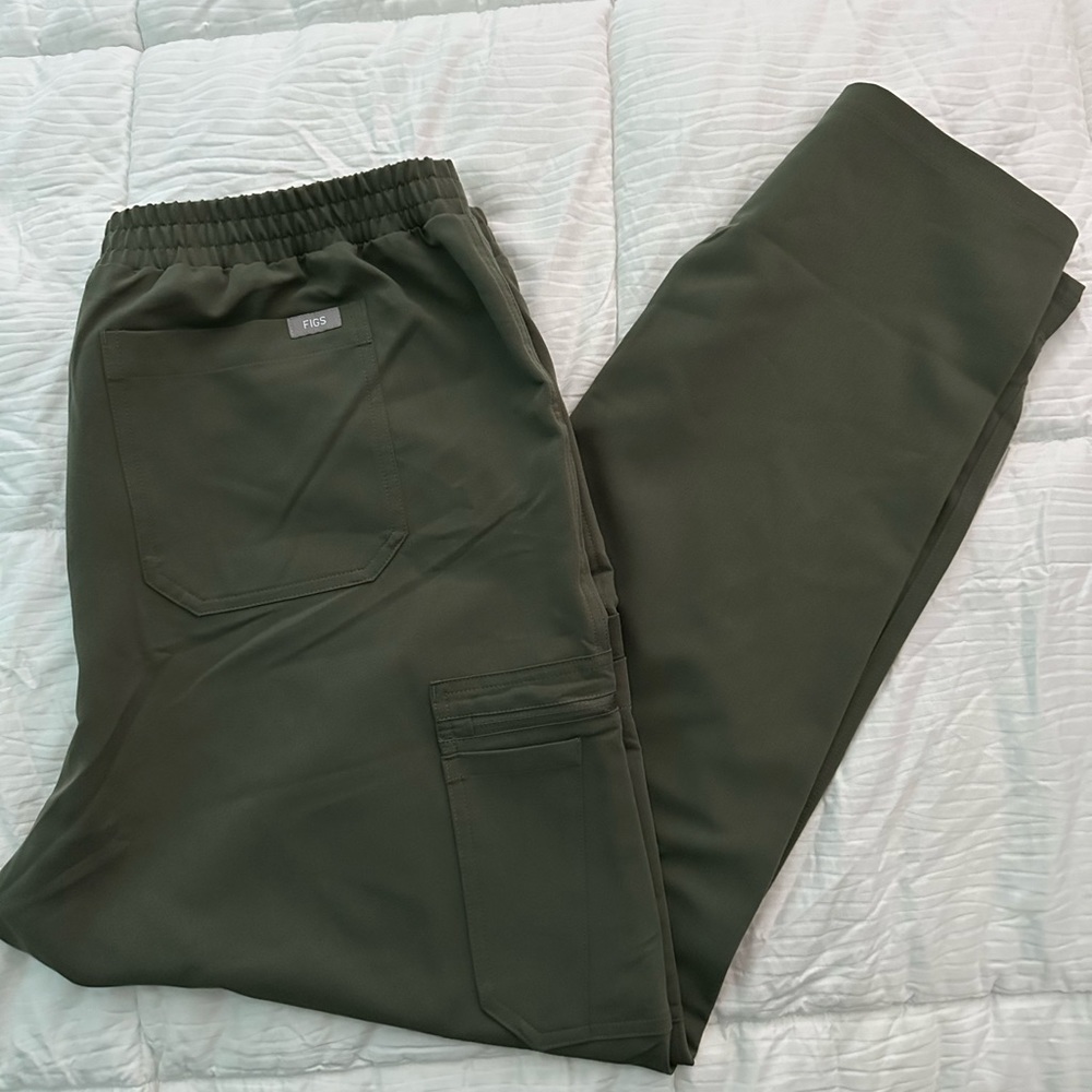 Figs Scrubs Technical Collection Yola Skinny Pants. Moss XL